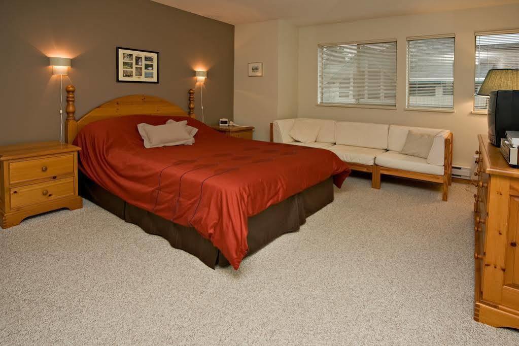 Westwind Properties At Valhalla Whistler Exterior photo